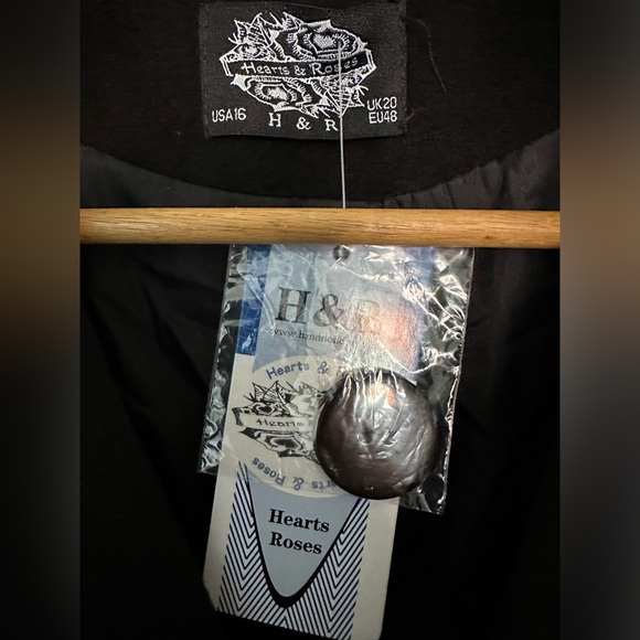 HEARTS & ROSES LONDON Black Double-Breasted Pocket Coat - Picture 2 of 5